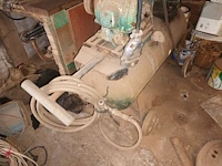 Lot 95 - oude compressor - afbeelding 2 van  3