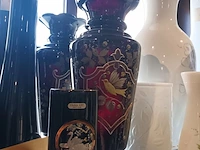 Lot 95 - zwarte vazen. 10 stuks - afbeelding 2 van  3