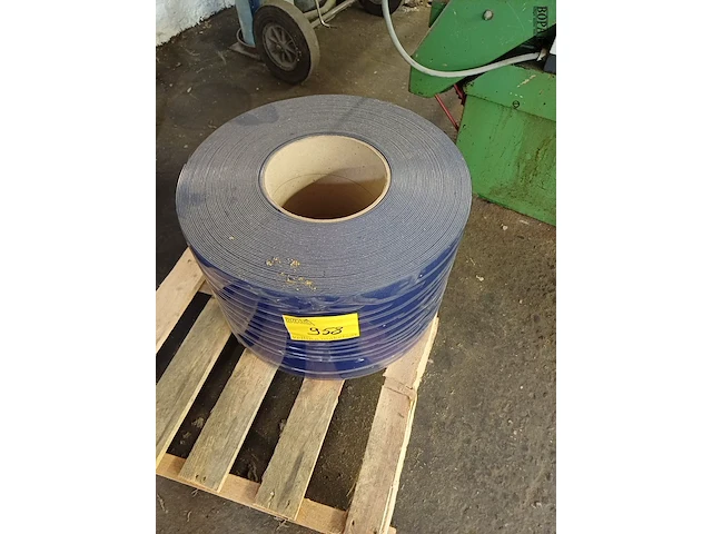 Lot 958 - rol plastiek folie - afbeelding 1 van  2