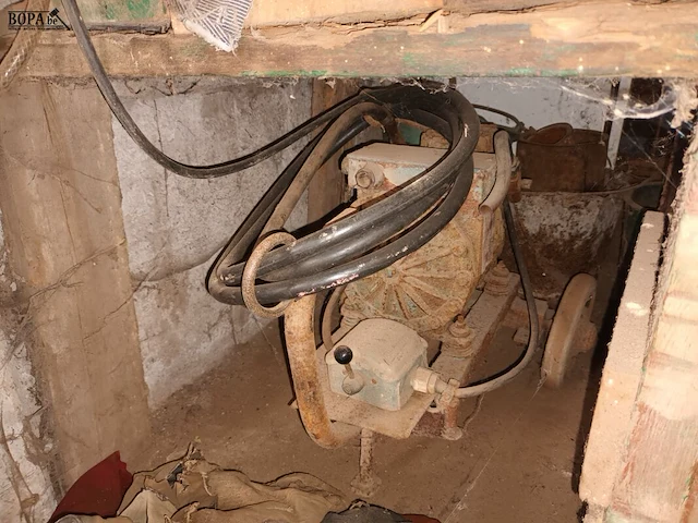 Lot 96 - antieke werkmachine - afbeelding 3 van  3