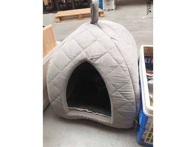 Lot 96 - dierenbenodigdheden - afbeelding 2 van  5