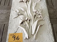 Lot 96 - reliëf in gips - afbeelding 1 van  4