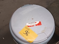 Lot 96 - vuilniszakhouders allibert. 2 stuks - afbeelding 2 van  3