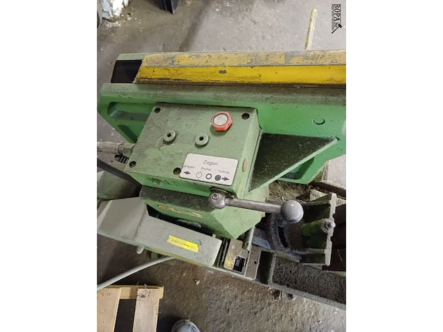 Lot 960 - lintzaagmachine voor metaal - afbeelding 3 van  4