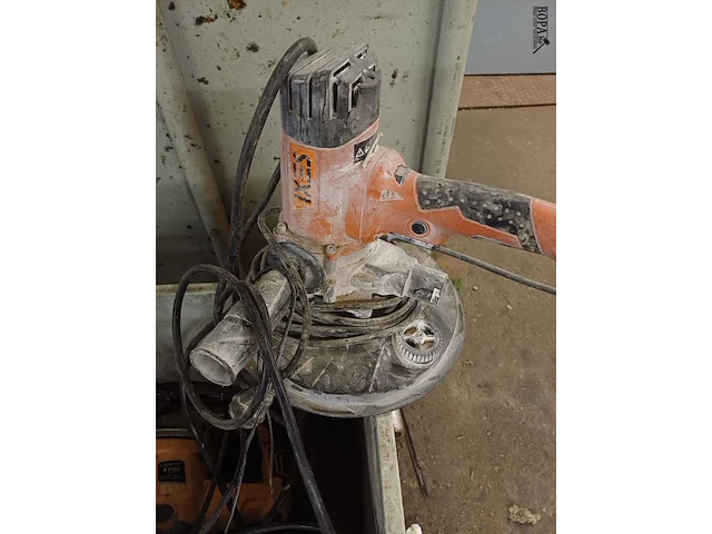 Lot 963 - bak met elektrisch gereedschap - afbeelding 3 van  4