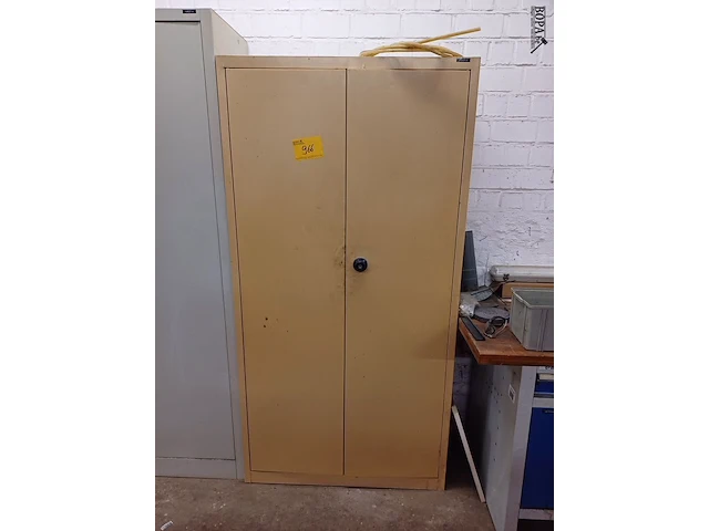 Lot 966 - dossierkast met inhoud - afbeelding 1 van  5