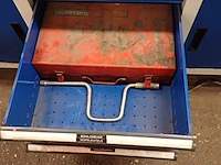 Lot 967 - werkbank met inhoud - afbeelding 9 van  12