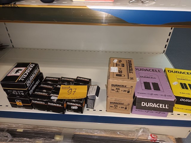 Lot 97 - diverse pakjes batterijen. 237 stuks - afbeelding 3 van  3