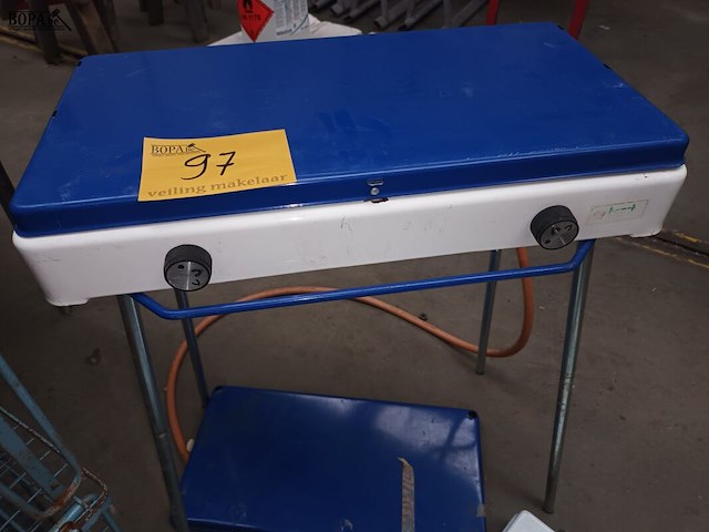 Lot 97 - kampeer gerei. 4 stuks - afbeelding 3 van  5