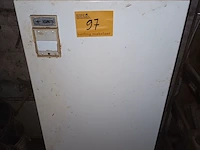 Lot 97 - koelkast ignis - afbeelding 1 van  3