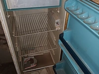 Lot 97 - koelkast ignis - afbeelding 2 van  3