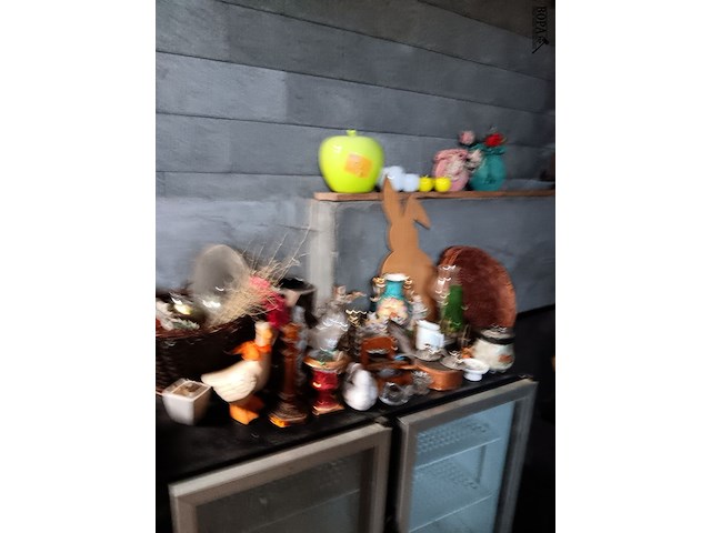 Lot 97 - lot decoratie - afbeelding 1 van  5