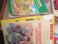 Lot 97 - oude boeken en strips - afbeelding 6 van  6