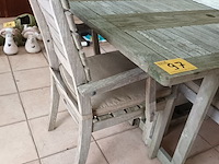 Lot 97 - tuintafel en stoelen in teak - afbeelding 3 van  5