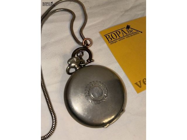 Lot 97 - zakhorloge alpina met ketting - afbeelding 4 van  4