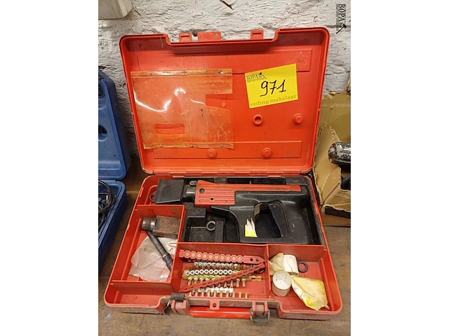 Lot 971 - hilti schiethamer - afbeelding 1 van  3