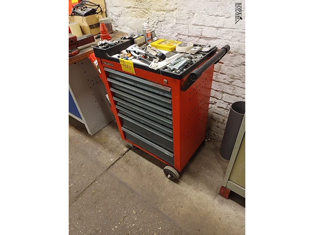Lot 973 - werk trolley met inhoud - afbeelding 3 van  4