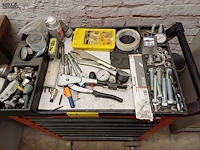 Lot 973 - werk trolley met inhoud - afbeelding 4 van  4