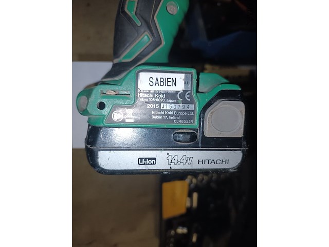 Lot 98 - accu boormachine hitachi - afbeelding 2 van  5