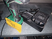 Lot 98 - accu boormachine hitachi - afbeelding 5 van  5