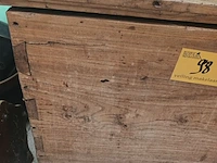 Lot 98 - antieke houten dekenkist - afbeelding 2 van  6