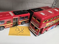 Lot 98 - autobussen 2 stuks - afbeelding 1 van  3