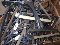 Lot 98 - groot lot kleerhangers - afbeelding 5 van  5