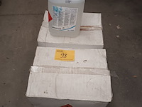 Lot 98 - ontsmettingsalcohol - afbeelding 1 van  3