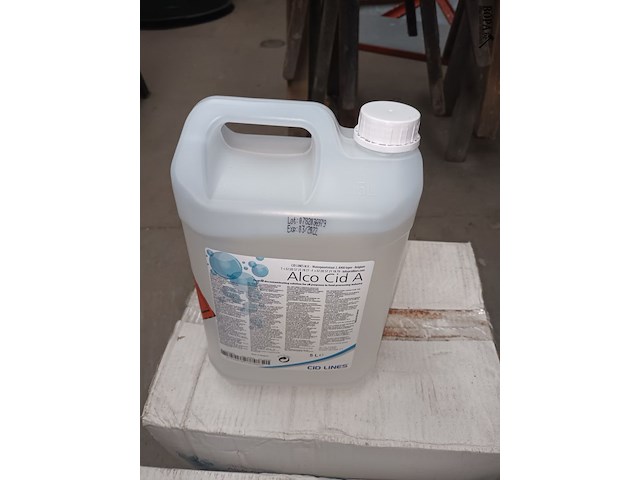 Lot 98 - ontsmettingsalcohol - afbeelding 2 van  3