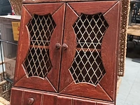 Lot 98 - wandjes en rekjes. 8 stuks - afbeelding 4 van  7