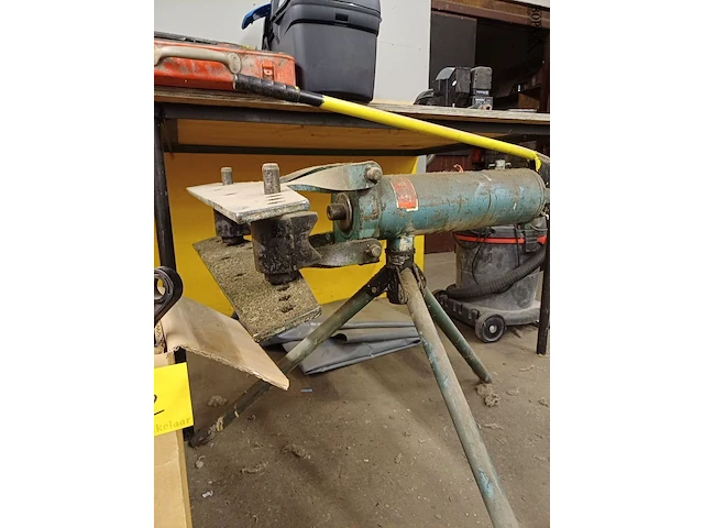 Lot 982 - hydraulische krik + onderdelen - afbeelding 2 van  4