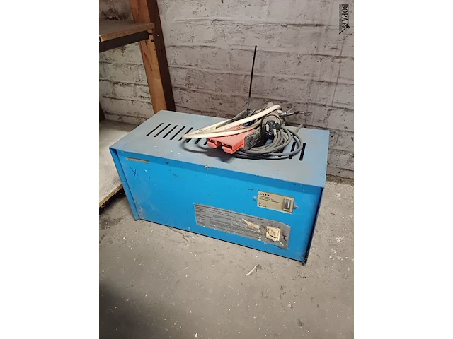 Lot 987 - rek met inhoud - afbeelding 5 van  6