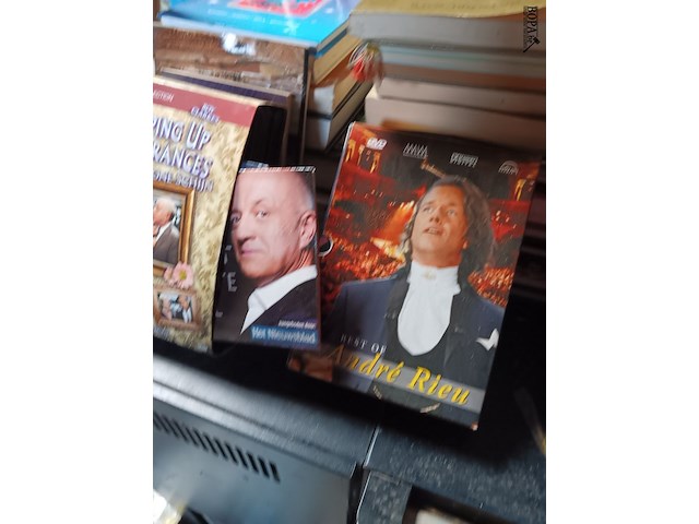 Lot 99 - boeken, muziek cd’s en dvd’s - afbeelding 7 van  7