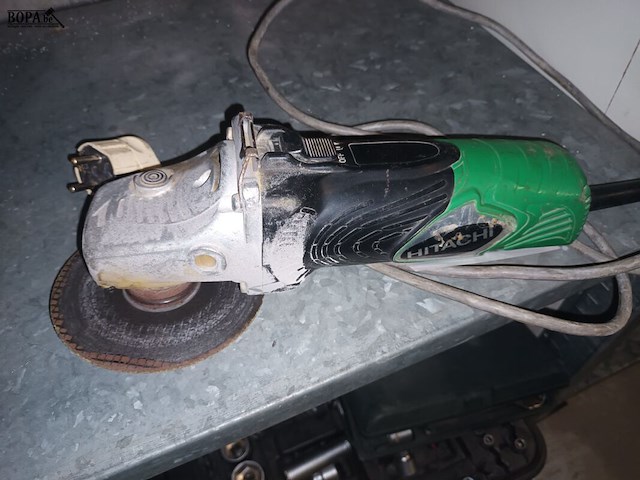 Lot 99 - haakse slijper hitachi - afbeelding 2 van  3