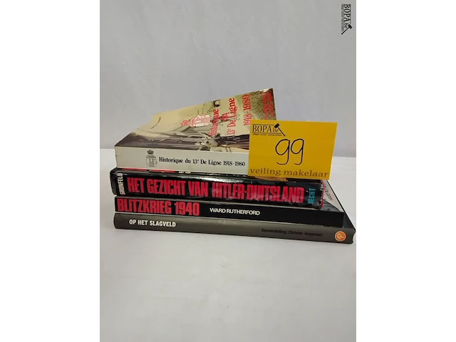 Lot 99 - lot boeken, hitler, 4 stuks - afbeelding 1 van  1