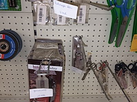 Lot 99 - scharen en messen. 41 stuks - afbeelding 2 van  4