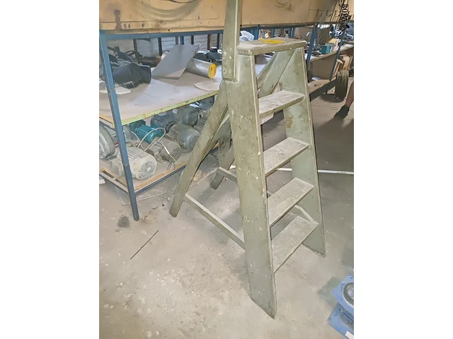 Lot 995 - steekladder - afbeelding 2 van  2