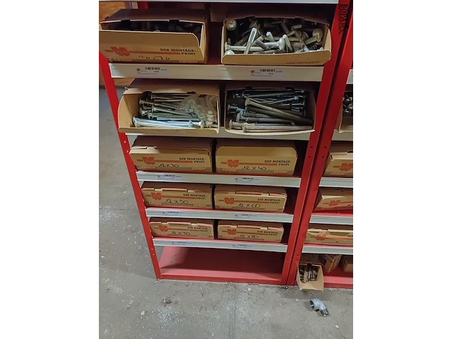 Lot 996 - würth sorteerrek met inhoud - afbeelding 4 van  6