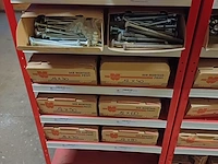 Lot 996 - würth sorteerrek met inhoud - afbeelding 4 van  6