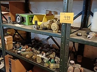 Lot 999 - rek met inhoud - afbeelding 2 van  25