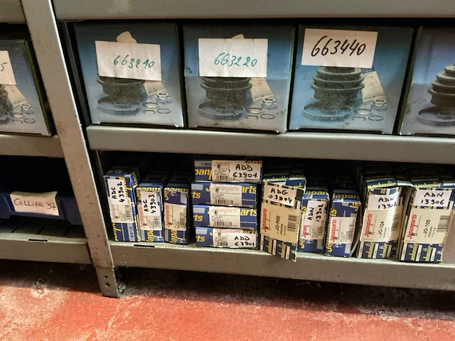 Lot aandrijvingsonderdelen - afbeelding 6 van  27