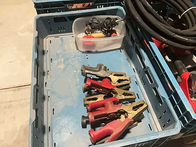Lot aannemersmateriaal - afbeelding 14 van  17
