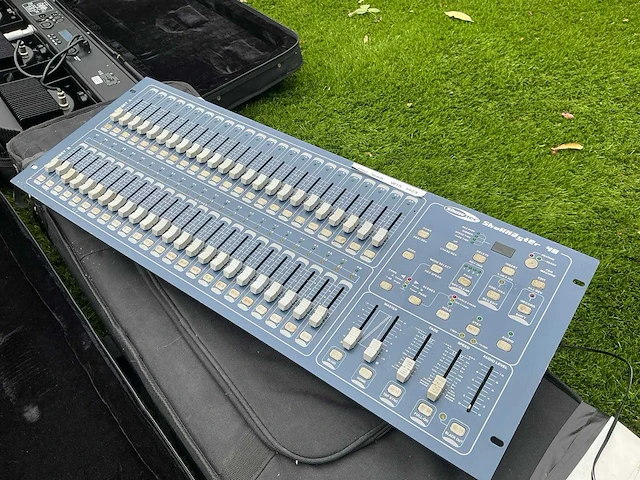 Lot: adj dotz tpar system / lichtsturing - afbeelding 7 van  8
