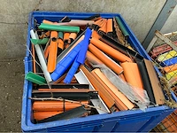 Lot afdekpannen diverse kleuren (500x) - afbeelding 1 van  2