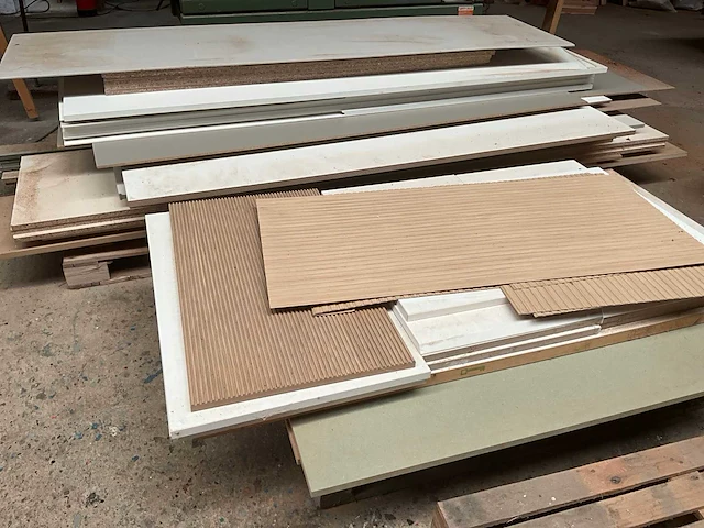 Lot allelei platen - afbeelding 1 van  4