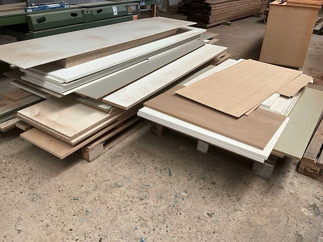 Lot allelei platen - afbeelding 2 van  4