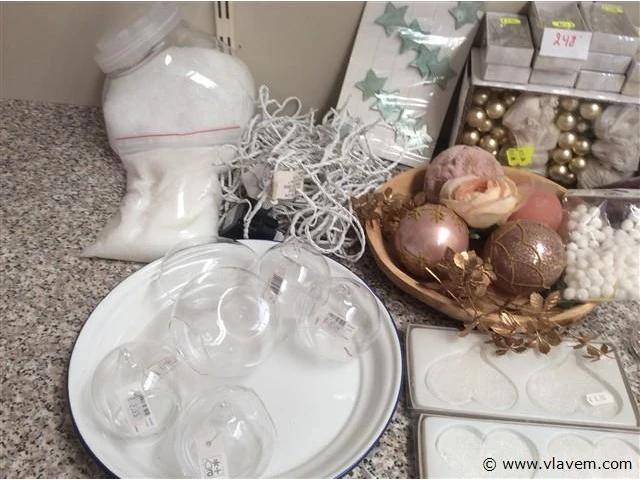 Lot allerlei decoratiemateriaal kerst - afbeelding 2 van  4
