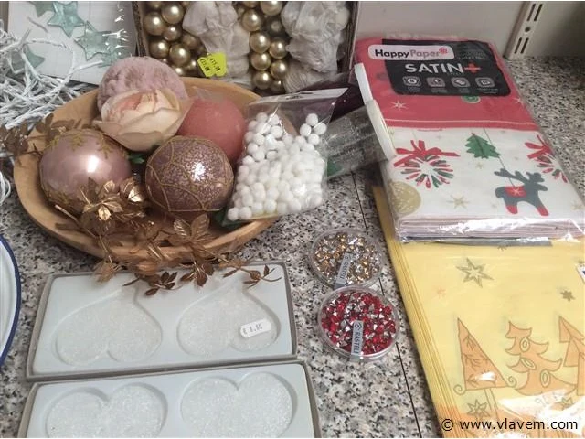 Lot allerlei decoratiemateriaal kerst - afbeelding 3 van  4