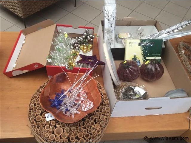 Lot allerlei decoratiemateriaal kerst - afbeelding 2 van  3