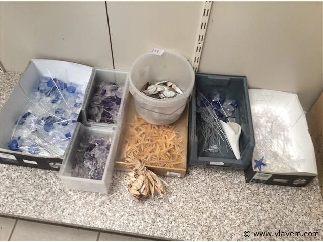 Lot allerlei decoratiemateriaal zee - afbeelding 1 van  3